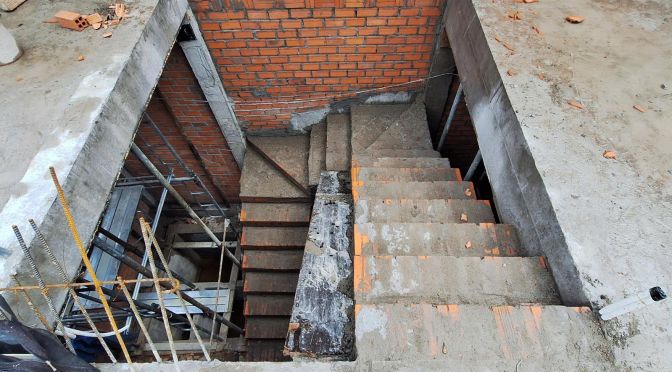 Thi công cầu thang chuẩn kỹ thuật – Giải pháp bền đẹp cùng NTHOMES