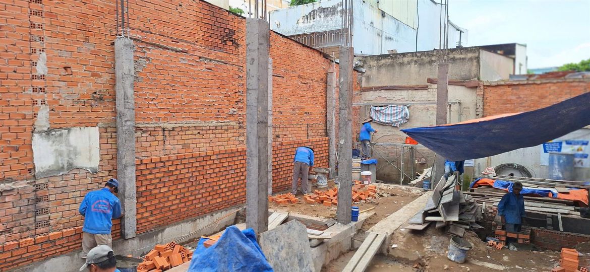 Xây tường bao chung quanh (8)